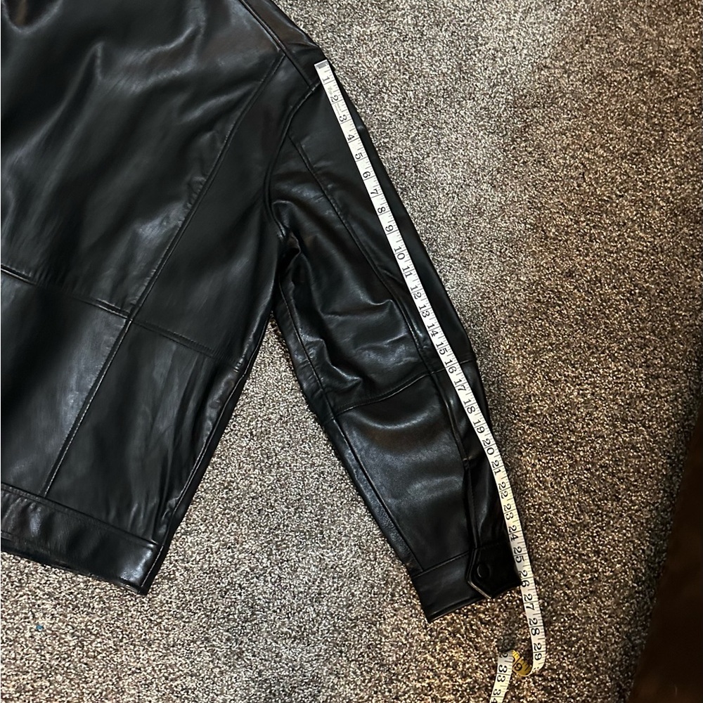 Roundtree & Yorke Black Leather Cafe Racing Jacket size Large - like new - Picture 8 of 12